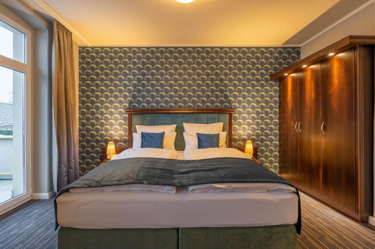 Logis Hotel Quartier 5, Saechsische Schweiz, Mit Restaurant, Cafe & Bar クロルト・ゴーリッシュ エクステリア 写真