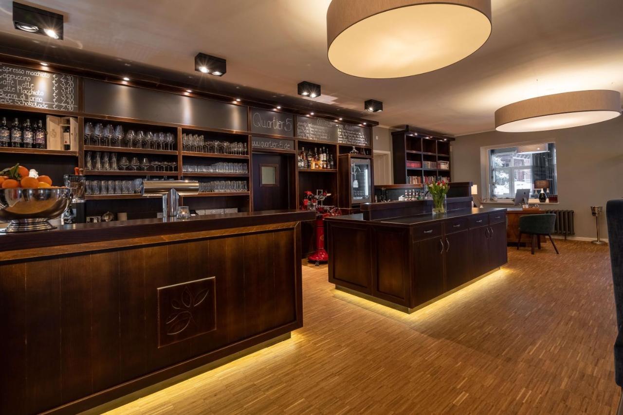 Logis Hotel Quartier 5, Saechsische Schweiz, Mit Restaurant, Cafe & Bar クロルト・ゴーリッシュ エクステリア 写真