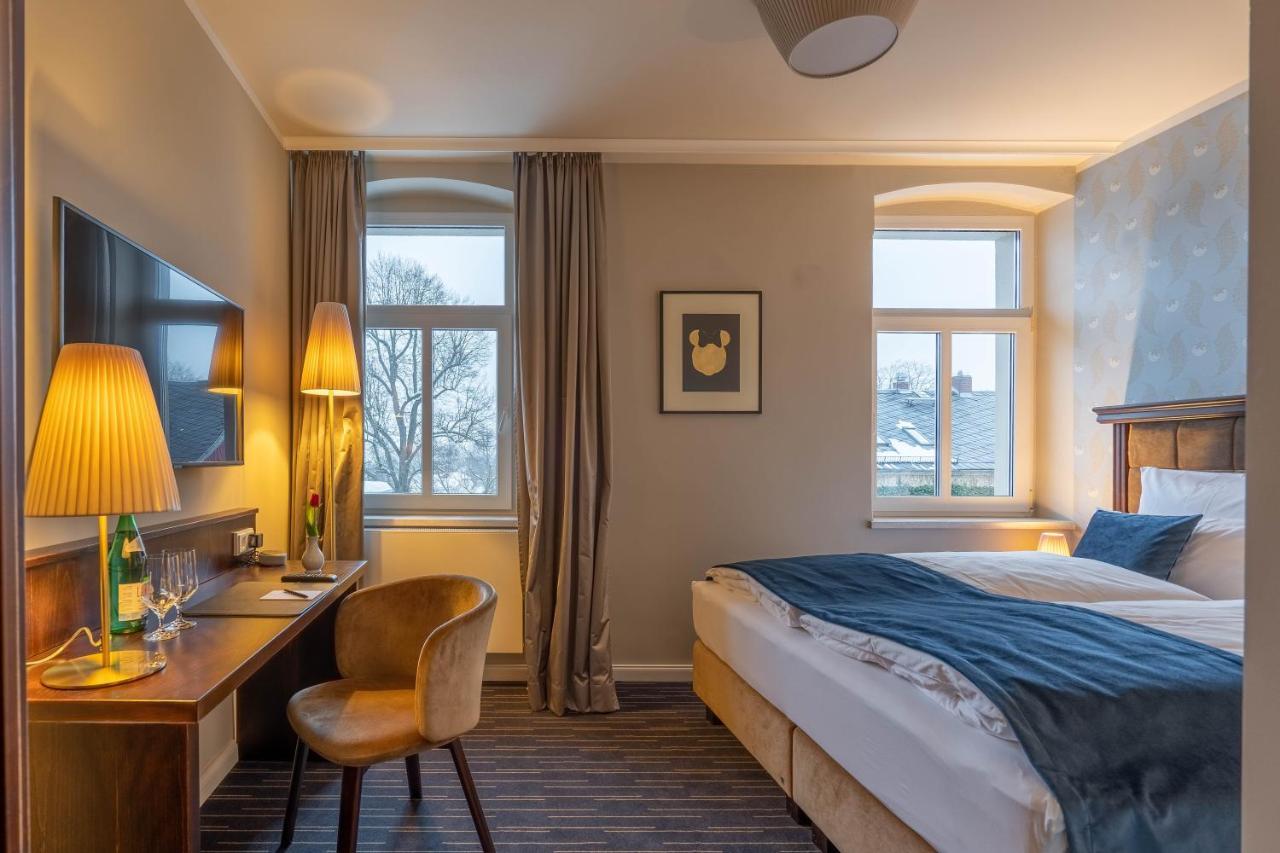 Logis Hotel Quartier 5, Saechsische Schweiz, Mit Restaurant, Cafe & Bar クロルト・ゴーリッシュ エクステリア 写真